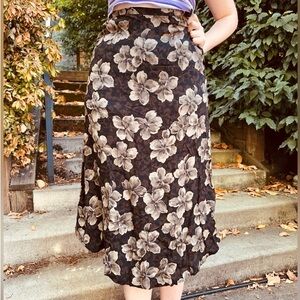 Jones Wear | Floral Flowers Skirt